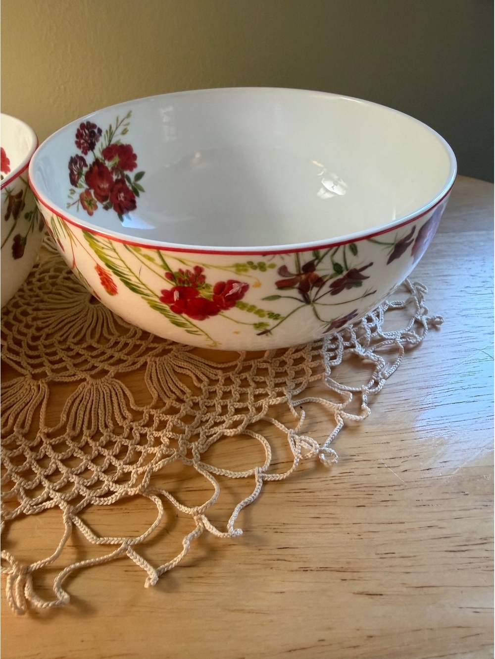 Mikasa Wildflower Garden Red Bone China Serving Bowls - Set of 2 - Picture 5 of 9